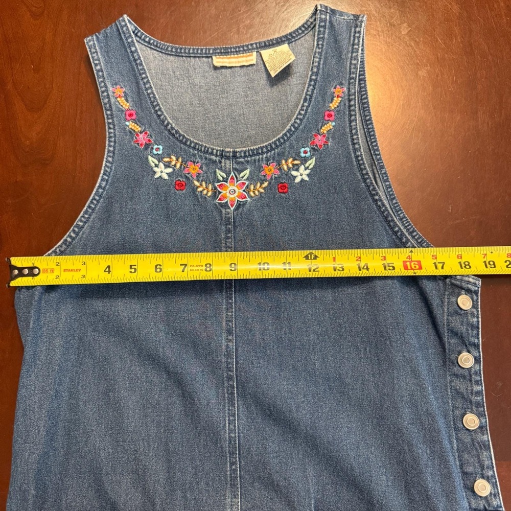 VTG Womens M Denim Dress Medium Wash Floral Embroidered Midi Granny Cottage - Picture 3 of 4
